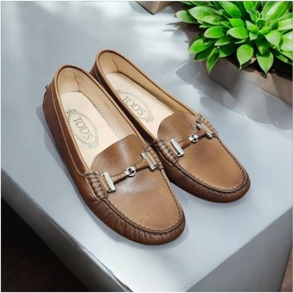 TOD’S Women's  Driving Loafers Brown Size EU 37.5US 7.5 Silver Hardware Slip-on. - Picture 1 of 13